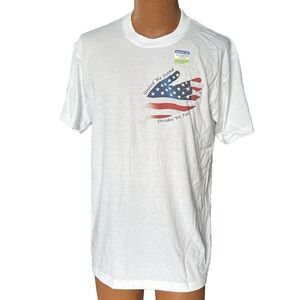 UNITED WE STAND DIVIDED WE FALL Mens Large Hand Over Heart Flag T Shirt USA Made